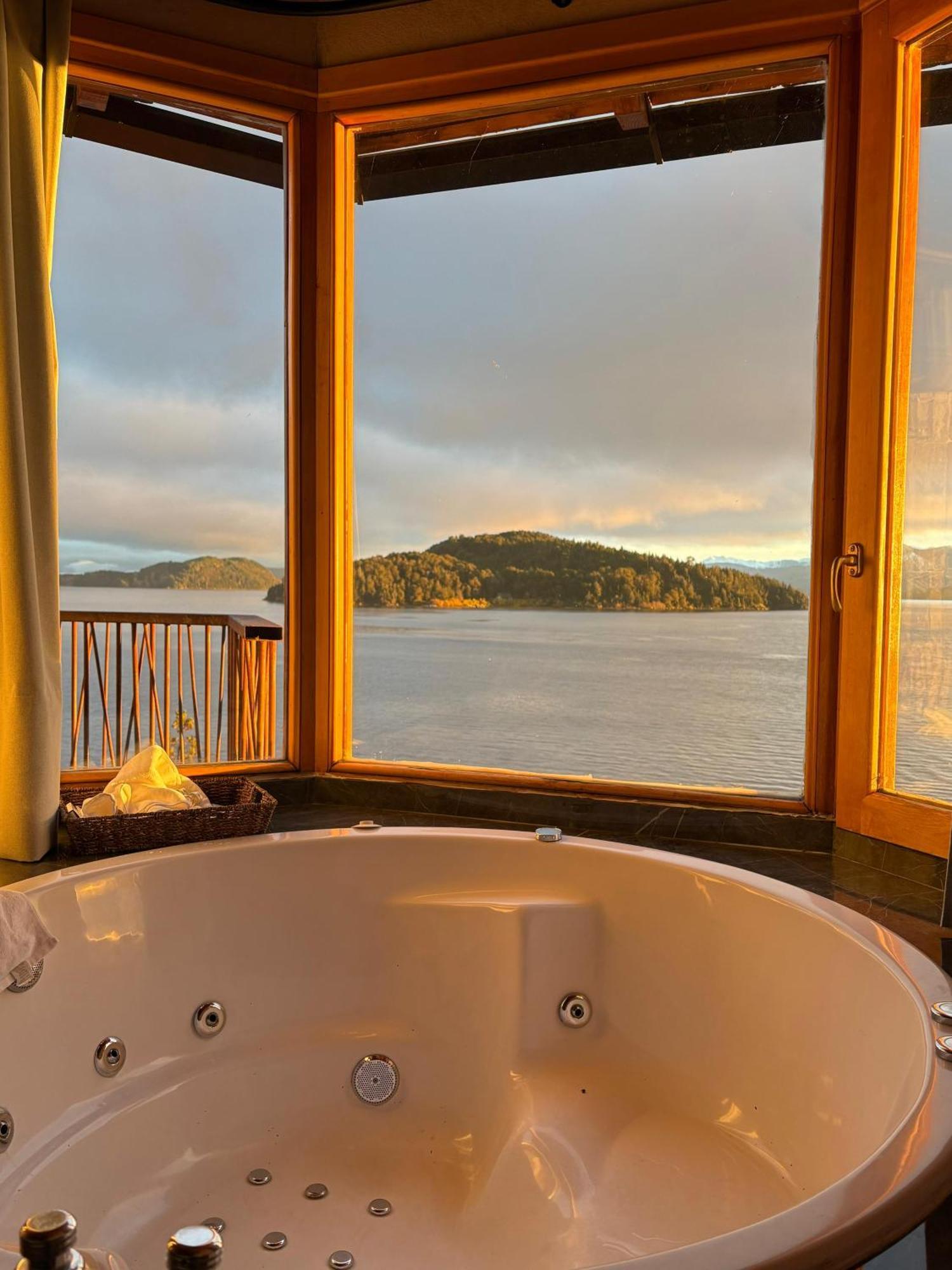 Lirolay Suites - Apart Hotel San Carlos de Bariloche Exterior foto